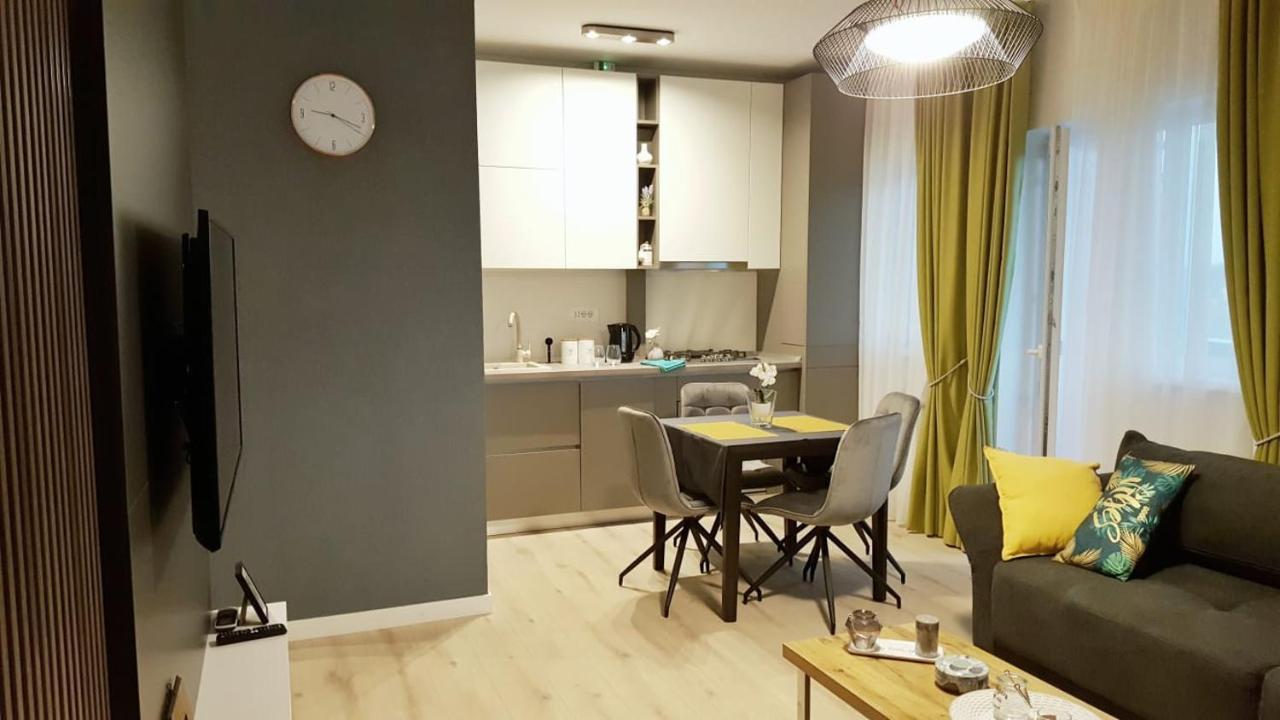 אורדאה Elias Central Apartment - 2 Bedrooms & Free Parking מראה חיצוני תמונה