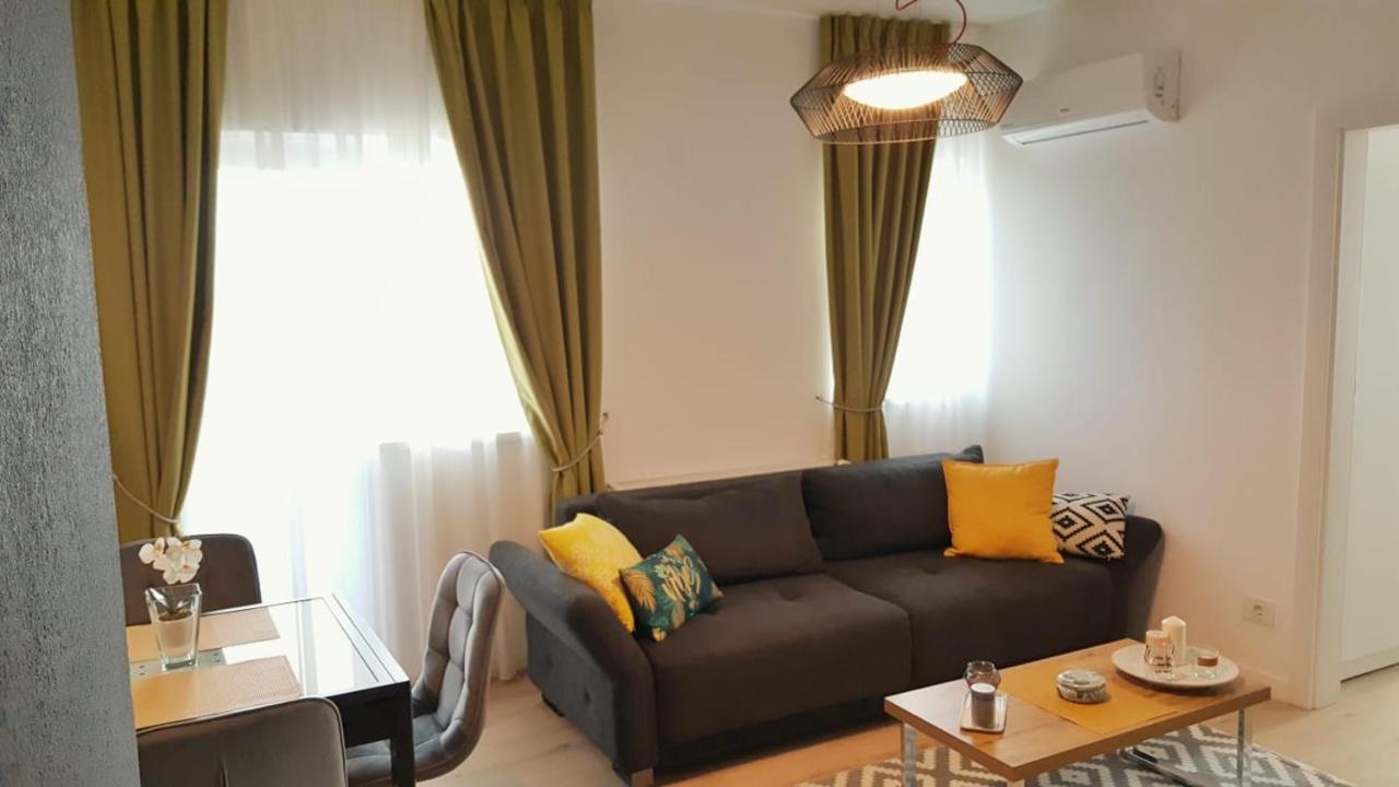 אורדאה Elias Central Apartment - 2 Bedrooms & Free Parking מראה חיצוני תמונה