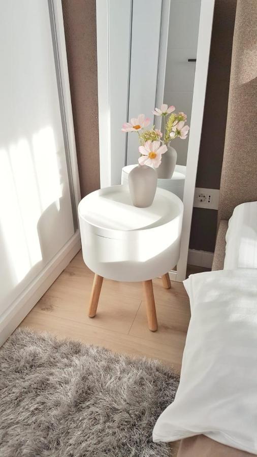 אורדאה Elias Central Apartment - 2 Bedrooms & Free Parking מראה חיצוני תמונה