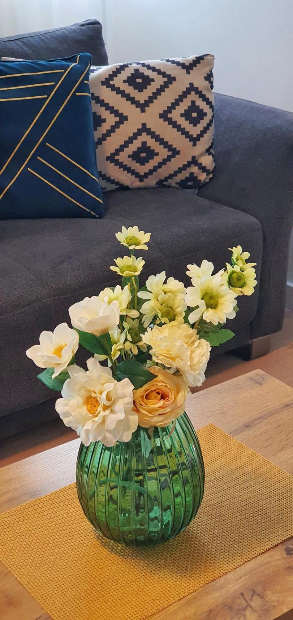 אורדאה Elias Central Apartment - 2 Bedrooms & Free Parking מראה חיצוני תמונה